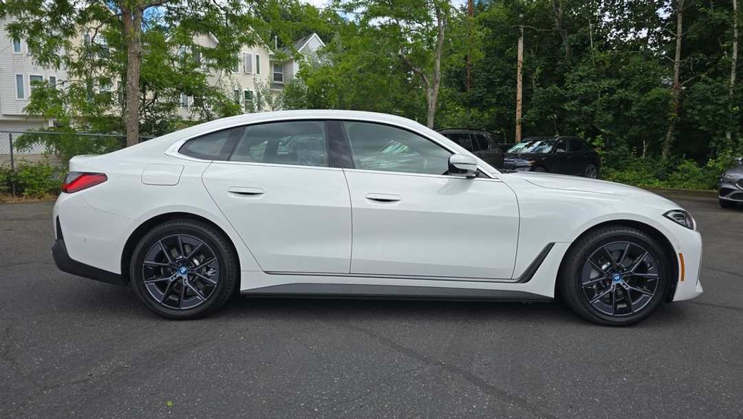 2023 BMW I4 eDrive40 - Image 3