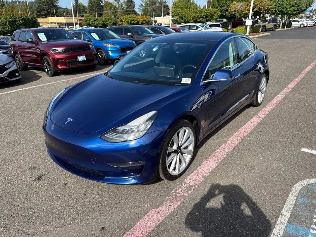 2018 Tesla Model 3 Long Range - Image 3