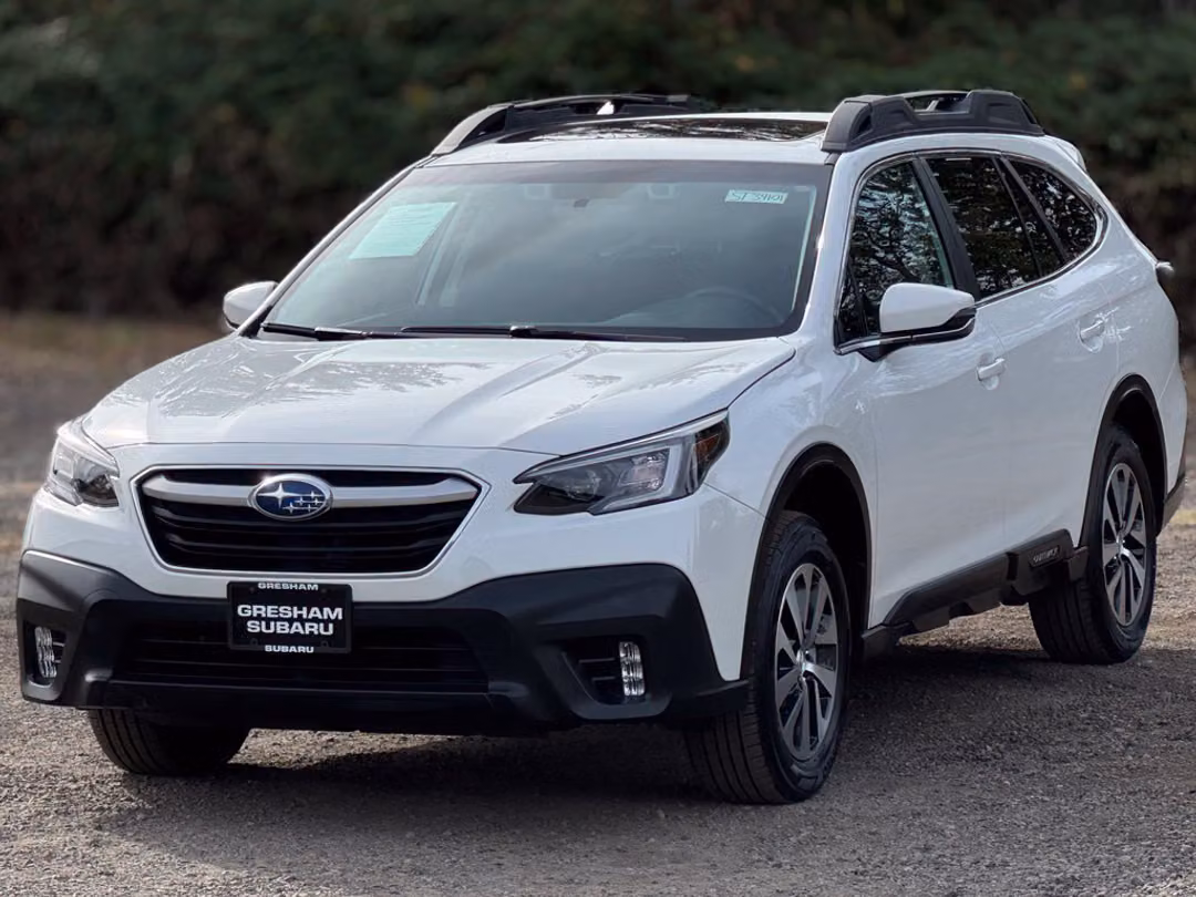 2022 Subaru Outback Premium - Image 3