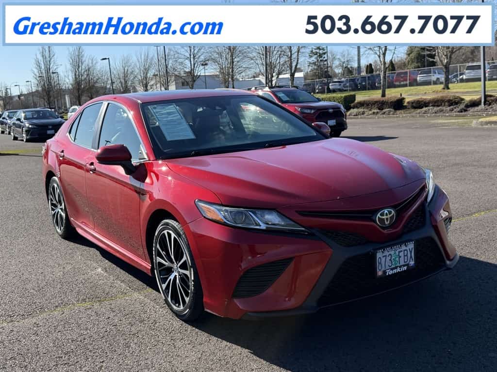 2020 Toyota Camry SE