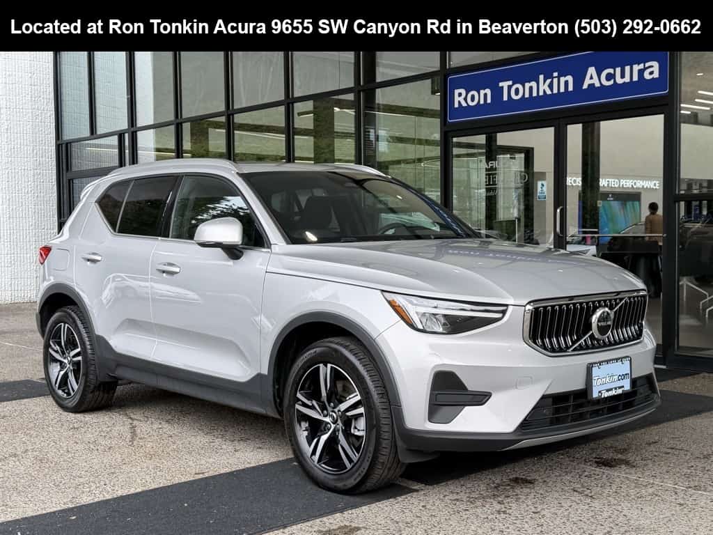 2024 Volvo Xc40 B5 Core